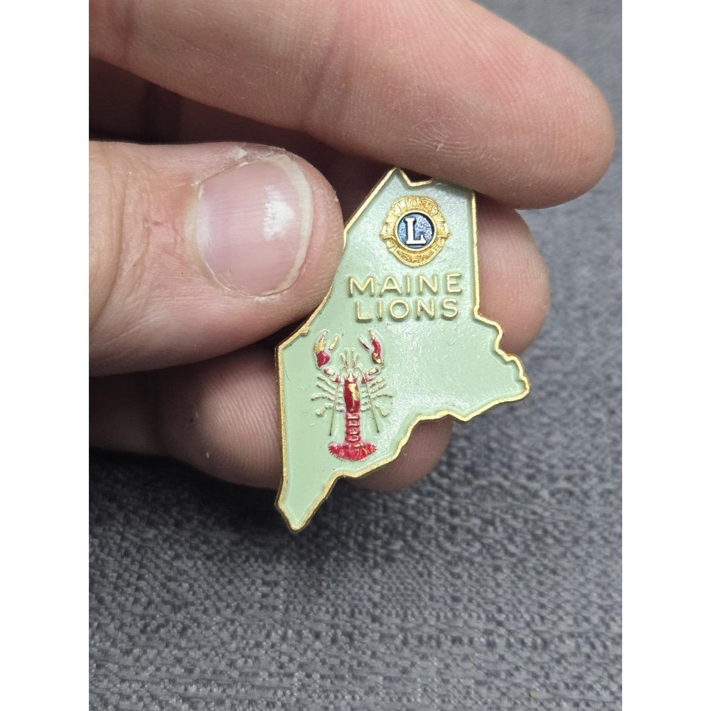Vintage Maine Lions Club Enamel Lapel Pin State Shape Lobster Gold‎ Tone